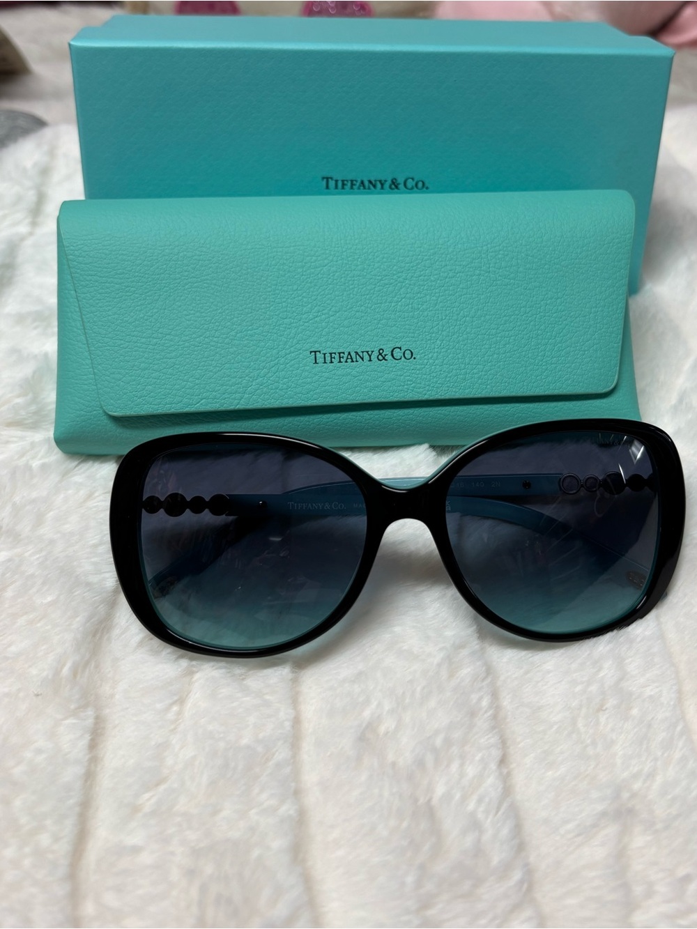 💎 Tiffany & Co. Crystal Sunglasses – Tiffany Blue – Case & Box Included